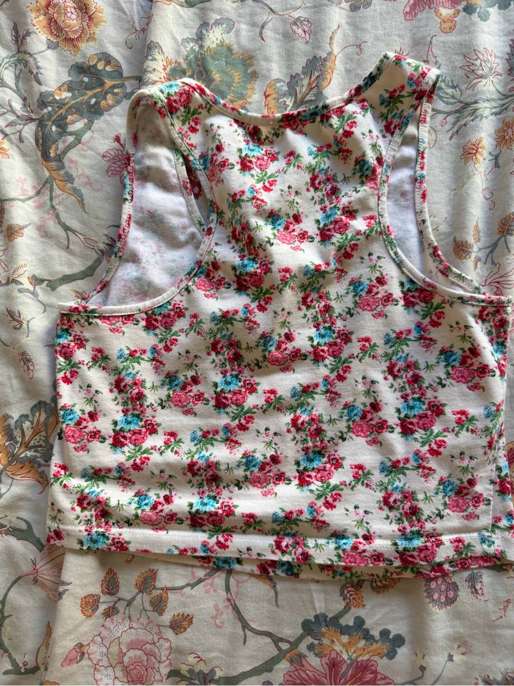 Ambiance Apparel Women's White Floral Crop Tank Scoop Neck Stretch Knit Size M - Picture 3 of 5